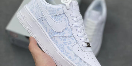 Low-Top Casual Sneakers