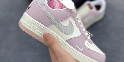 Air Force 1 White Hook Sneakers