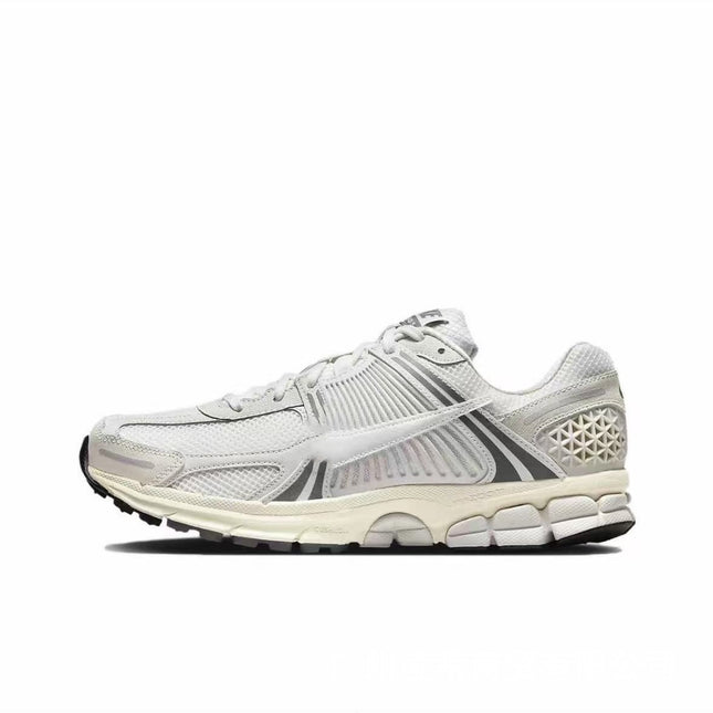 Nike Zoom Vomero 5