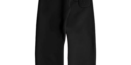Der Saint Alexander Trainingsanzug ist ein beliebtes Set aus luftigem, flauschigem Kapuzenpullover und trendiger Herrenhose.
