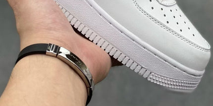 Low-Top Casual Sneakers