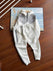 S / Gray and white suit