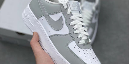 Low-Top Casual Sneakers
