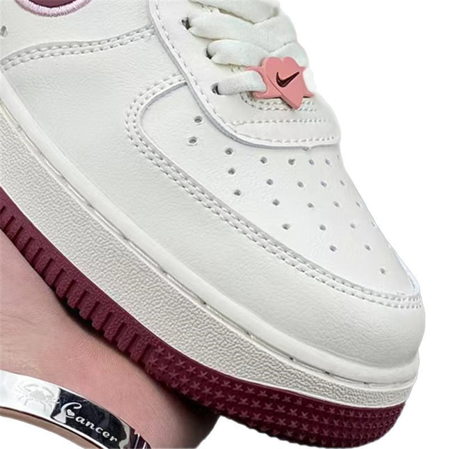 Low-Top Casual Sneakers