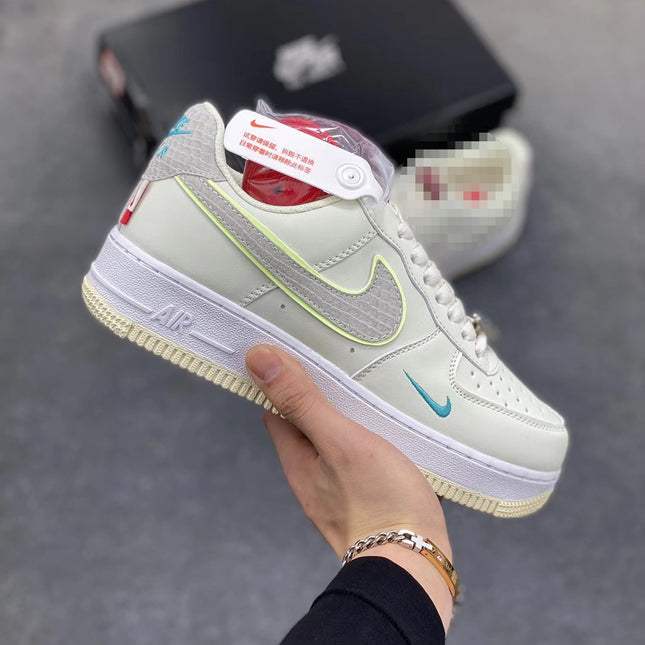 Air Force 1 White Hook Sneakers