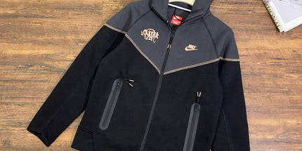 Nike Tech Fleece suit