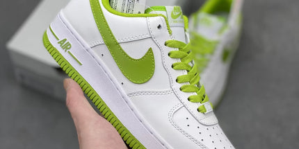 Low-Top Casual Sneakers