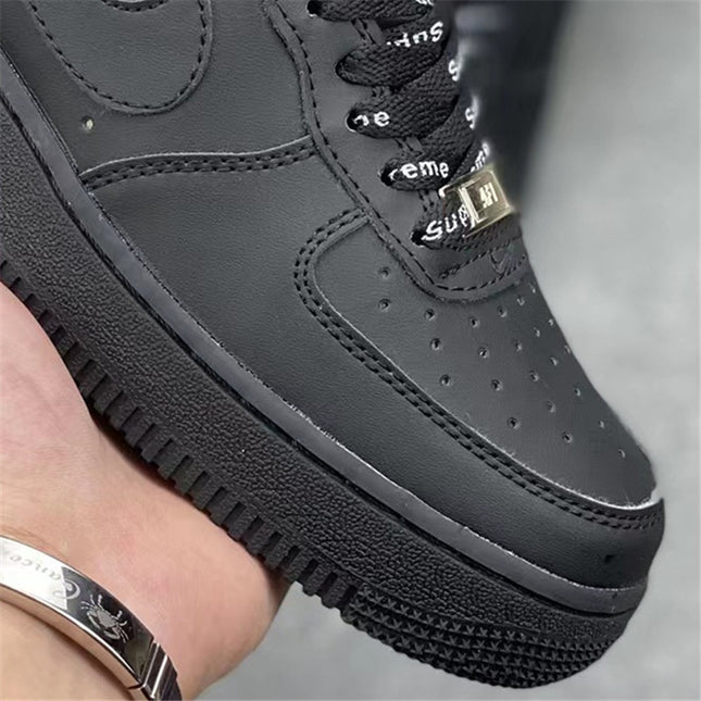 Low-Top Casual Sneakers