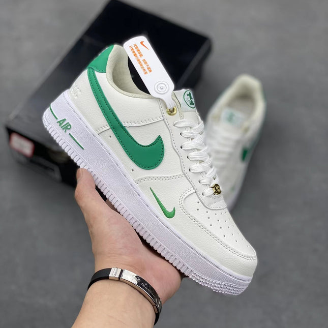 Air Force 1 White Hook Sneakers